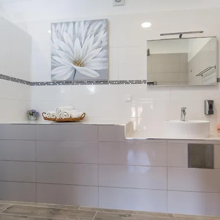 Big Terrace - With Terrace And View - First Floor *