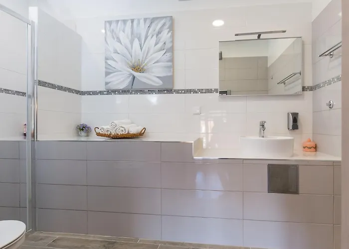 Big Terrace - With Terrace And View - First Floor *