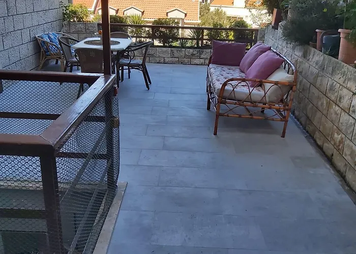 Big Terrace - With Terrace And View - First Floor * 두브로브니크