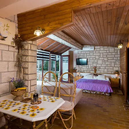 Big Terrace - With Terrace And View - First Floor Lägenhet Dubrovnik